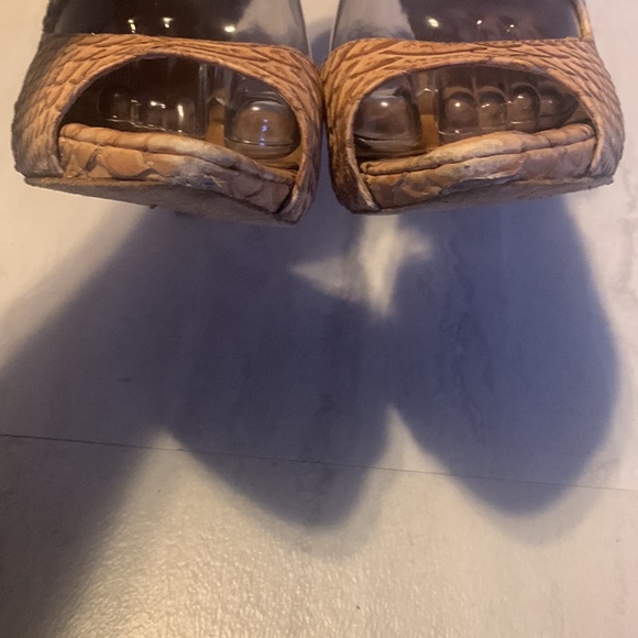 La Fenice Venezia Women's Brown Reptile Print Heelede Peep Toe Sandals Size 8.5 - Picture 11 of 15